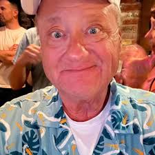 Los Angeles Radio People, Template