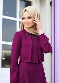 Bu durumda ana renk ve ara renk kavramlarını bilmek gerekir. Murdum Rengi Elbise Ile Ne Renk Sal Tarz Kadin