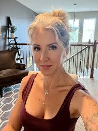 Tracy Seiler's Instagram, Twitter & Facebook