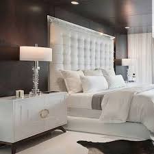 Spend some time exploring bedroom color ideas before you decide on a bedroom color scheme. Weisse Und Silberne Schlafzimmer Dekor Ideen Silver Bedroom Decor White And Silver Bedroom Luxurious Bedrooms