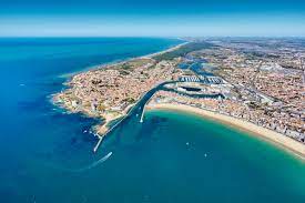 Alternatively, sncf operates a train from la rochelle ville to la roche sur yon 4. Les Sables D Olonne Et Les Iles