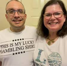 What are beginner details to know before opening a Cricut machine?