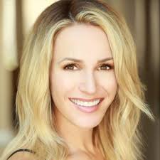 Stephanie Jay's Instagram, Twitter & Facebook