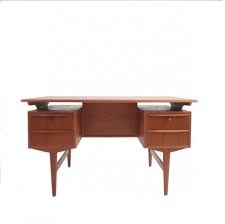 Please reload the page to load filters. Mid Century Danish Desk 1960s Mid Century Danish Desk Danish Desk Vintage Writing Desk