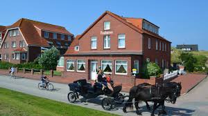 Donar vom haus wittek, unterordnung mit einem deutscher schäferhund. Eine Familie Mit Rundumwohlfuhlpaket Pension Frohsinn Juist Holidaycheck Niedersachsen Deutschland