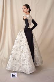 Cerimonia mamma sposa luisa spagnoli abiti sposa eme fausto sarli abiti da sposa abiti da cerimonia mamma sposa 2016 abiti da sposa maglie abiti da sposa stilista spagnolo abiti da sposa organza di seta negozi. Giorgio Armani A Parigi Con Armani Prive Io Donna Io Donna
