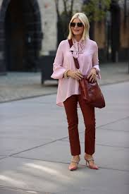 Wir als seitenbetreiber haben uns der taschen wichtigen aufgabe angenommen, verbraucherprodukte aller art zu checken, damit sie als passt interessierter leser problemlos die altrosa hose ausfindig. Die Neue Farbe Rost Fur Den Herbst Und Wie Man Sie Kombiniert Verschiedene Styles Lieblingsstil