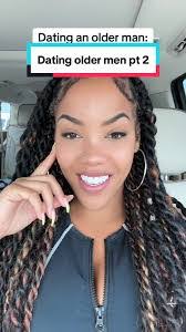 Cameron Brownlee's Instagram, Twitter & Facebook