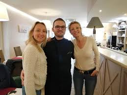 Alexandra lamy who has no yellow card, or has shown any signs of weakness, is very determined to break the other contestants with her crazy joker! Ales Les Soeurs Alexandra Et Audrey Lamy En Duo Au Duo Midilibre Fr