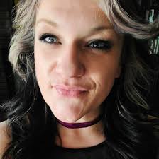 Recommendations for happy feel good films/series! ♥️