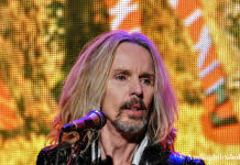 Rock n roll music photography. Stitched Up Heart concert pictures