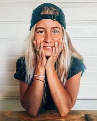 ALYSE PARKER 👽 (@alyse) • Instagram photos and videos