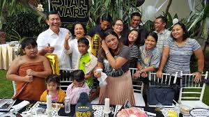 Maybe you would like to learn more about one of these? Dikenal Tegas 10 Sisi Romantis Luhut Pandjaitan Yang Family Man Epicentrum