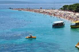 Der zrce beach liegt nahe der stadt novalja auf der insel pag. Die 10 Angesagtesten Partystrande Europas Check24
