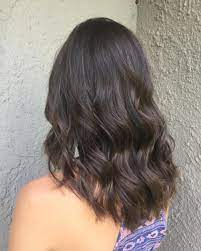 38 Chic Medium Length Wavy Hairstyles In 2021