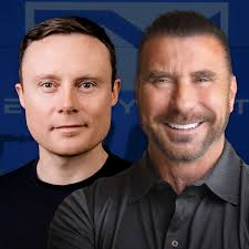 Scale Beyond Yourself: Why Thinking Bigger Isn't Enough w/ Dr. Benjamin  Hardy