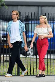 Elsa anna sofie hosk (born 7 november 1988) is a swedish model and former victoria's secret angel, who has worked for brands including dior, dolce & gabbana, ungaro, h&m, anna sui, lilly pulitzer and guess. Model Material Elsa Hosk Showed Off Her Toned Tummy In A Flirty Crop Top As She Stepped Out With Boyfriend Tom Daly In New York Fashion Toned Tummy Red Jeans