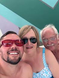 Slipped away to Mauritius to celebrate my mom's 60th and have some muuuuch  needed holiday time 💫🇲🇺 Hardly get to see my parents these days, so this  was beeeeaautiful 🥹