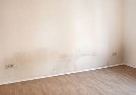 Da die wohnung durch einen wasserschaden unbewohnbar wird, müssen sie so lange umziehen. Wasserschadenbeseitigung Martin Liehr Sanitar Und Heizung