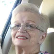 Nellie Crowder's Instagram, Twitter & Facebook