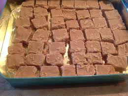 Sucre A La Creme Au Sirop D Erable Recettes Du Quebec Fudge Recipes Food Desserts
