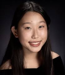 Mary Bingle's Instagram, Twitter & Facebook