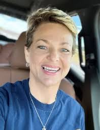 Natasha Brewer's Instagram, Twitter & Facebook