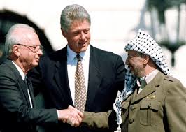 Vom trece prin perioade grele. Lembrando O Aperto De Maos Arafat Rabin Monitor Do Oriente