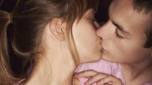 At What Age Do Kids First Hook Up