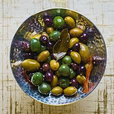 How To Make A Spiced Olive Mix Recipe Marinated Olives Appetizers Chef Recipes