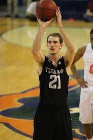 Alex michael caruso is an american professional basketball player for the los angeles lakers of the national basketball association. Alex Caruso Wikipedia