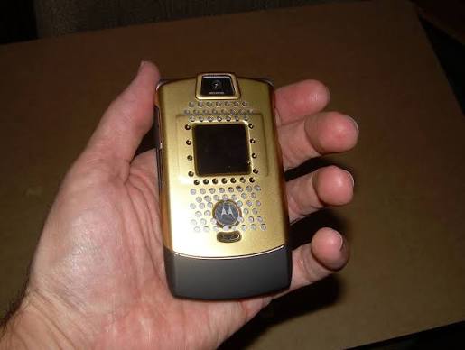 Create a Star Trek Communicator Edition RAZR : 3 Steps (with Pictures) -  Instructables