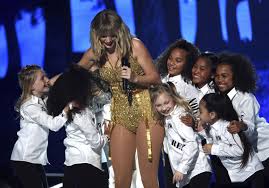 Swift, and taylor alison swift. Taylor Swift Named Artist Of The Decade At Amas The Blade