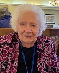 Charlotte Sutton's Instagram, Twitter & Facebook