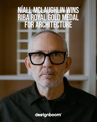 check out this gigantic transparent futuristic speaker set 🔊🚀 this is the ferguson  hill jetstream loudspeaker system, created by british designer tim hill.  the system is characterized by its transparent acrylic horns