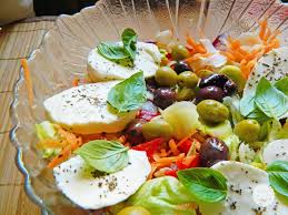 Le insalate estive sono tutto ciò che desideriamo gustare con il caldo. 12 Ricette Per Insalate Veloci E Sfiziose Ricette Al Volo