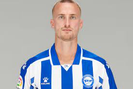 You can help him reach his full fm21 potential with proper training. Rodrigo Ely Imagosport