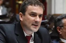 Monti se expresó en contra de la designación de Bracamonte en la Corte con  duros términos