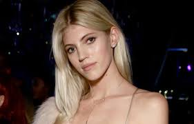 Devon Windsor Biography: Nationality, Age, Net Worth, Photos, Movies,  Boyfriend, Spouse