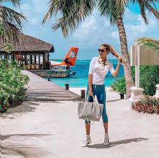 Téma instagram andrea verešová na wiki.blesk.cz. Hideaway Beach Resort Spa On Twitter Arriving In Style On A Sunny Paradise Is The Perfect Start For A Memorable And Fantastic Beach Holiday Andrea Veresova Hbrmaldives Fashonista Beach Resort