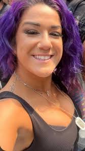 Does anyone else feel this woman is severely underrated?? Incredible,  talented, beautiful athlete and from what I've heard pretty kind in real  life too. Why not love Bayley? But hey I'm open