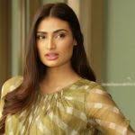 Her father name is suniel shetty (actor) and her mother name is mana shetty. Athiya Shetty Wiki Bio Birthday Age Height Boyfriend Family Career Instagram Biographia Hub