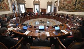 Facebook twitter instagram youtube linkedin. Ristori Di Pari Passo Con Le Chiusure Le Nuove Regole Linkiesta It