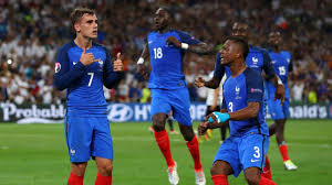His father is of alsatian german descent. Antoine Griezmann Meets Drake S Hotline Bling After Goal Celebration