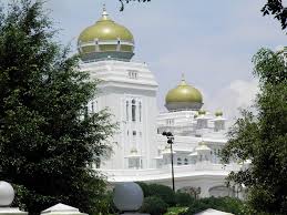 Informationen und hintergründe zum thema istana iskandariah +++ top angebote für kuala kangsar +++ hunderte hotels & unterkünfte in der nähe +++ expedia.de. Ubudiah Mosque The Thrifty Traveller