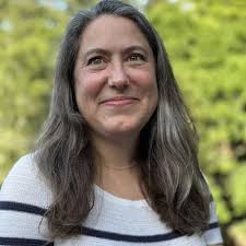 Mary Steele's Instagram, Twitter & Facebook