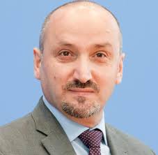 Welcome to yilmaz uk ltd. Wie Herr Yilmaz Eine Turkische Pegida Organisiert Welt