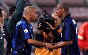 Ronaldo rivaldo ronaldinho adriano roberto carlos cafu dida ze roberto kaka emerson kleberson. Memorie Di Adriano Quella Punizione Al Real Sky Sport