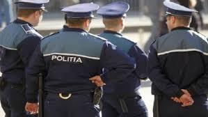 Un agent debutant are în jur de 1300 ron, un ofițer 1500. Ce Salariu Are Un PoliÅ£ist Din Romania In 2021 La CaÅ£i Lei Ajunge Cu Tot Cu Prime Si Bonusuri