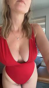 Holly Jane Johnston on X: Be mine 🙃 t.cooUgCJh4KXn  X